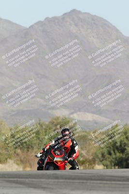 media/Dec-01-2025-Moto Forza (Mon) [[2daa91e15f]]/2-Intermediate Group/Session 2 Turn 9 Entry/